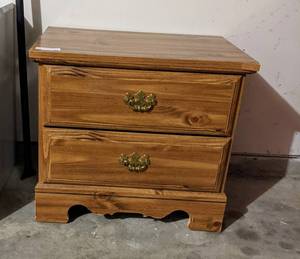 lot 52 image: 1 Night stand .