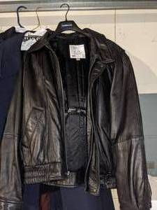 lot 71 image: Clipper Mist by London Fog. Men Leather Jacket. Size XL.