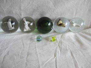 lot 23 image: Lot Of 5- Vintage Collectable, Large Glass Sulphide Like Marbles With Characters Inside. 1-Dark and 4-Clear