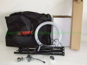 lot 98 image: Sunpak ring light kit
