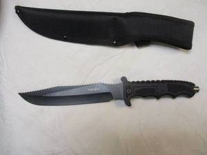 lot 91 image: SURVIVOR-HK718 Outdoor Fixed Stainless Steel Blade, Serrated Back, 13-Overall Hunting Knife, With Glass Breaker, Sheath