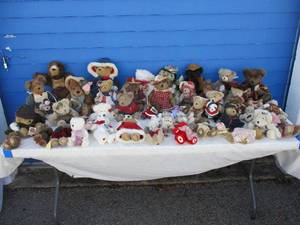 lot 99 image: LOT- Over 40-Collectable BOYDS BEARS, Mixed Sizes And Dates, Most Have Tags.