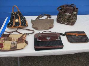 lot 92 image: LOT- Handbags