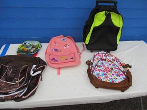lot 96 image: LOT Backpacks, 1-With Wheels And Retrackable Handle