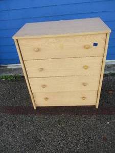 lot 106 image: Small 4-Drawer Chest Of Drawers