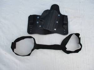 lot 110 image: FoxX Holster, Glock 26, 27, & 33, In Out Waistband Holster And Adjustable, Double Leg  Ankle Strap