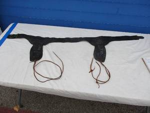 lot 113 image: 2-Revolver Hoisters On Leather Western Style Belt