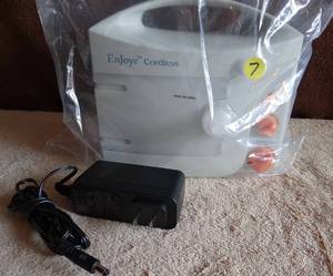 lot 7 image: Hygeia, Enjoye Cordless & Electric Breast Pump M3459 - PUMP ONLY - NEW