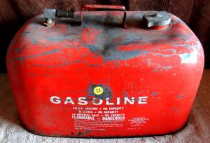 lot 22 image: VINTAGE 5.8 GALLON METAL GASOLINE CONTAINER