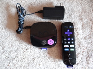 lot 38 image: Roku 3 Model 4230X1 w Remote & Cords