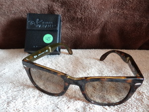 lot 45 image: RAYBAN FOLD UP TINTED GLASSES WITH CASE AS SHOWN