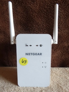 lot 67 image: NETGEAR EX6100 V2 Dual Band Wi-fi Range Extender