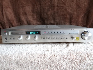 lot 73 image: VINTAGE Realistic System Eleven Slimline Receiver - 30 Watts per Channel -ALL BUTTONS FUNCTIONAL