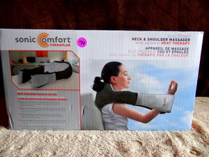 lot 74 image: SONICOMFORT ELECTRONIC NECK & SHOULDER MASSAGER WITH OPTIONAL HEAT THERAPY - NIB $$$