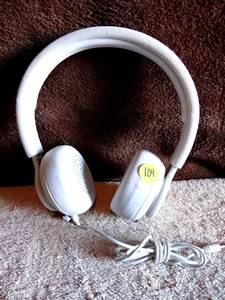 lot 109 image: JAM Been There HX-HP202-GY On-Ear Bluetooth Headphones
