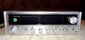 lot 153 image: Vintage Realistic STA-21 Stereo Receiver WWoodgrain Cabinet