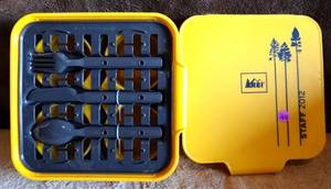 lot 164 image: REI PORTABLE BOWL, CUP, & UTENSIL SET