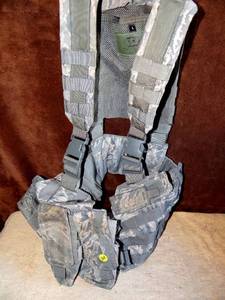lot 169 image: US MILITARY VESTBELT
