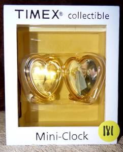 lot 181 image: Timex Gold Tone Mini Hinged Heart Picture Quartz Desk Clock - SEALEDNEW