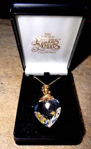 lot 193 image: ENESCO PRECIOUS MOMENTS CRYSTAL HEART PENDANT IN ORIGINAL BOX