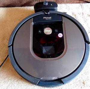lot 206 image: iRobot Roomba Model 960 Wi-Fi Connected Robot Vacuum