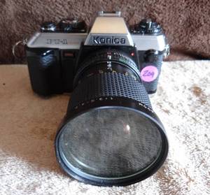 lot 209 image: VINTAGE Konica FT-1 Motor 35mm Film Camera