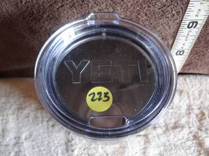 lot 223 image: LARGE YETI STAINLESS INSULATED TUMBLER