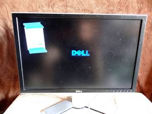 lot 243 image: Dell UltraSharp 2407WFPB 24 Widescreen LCD Monitor  - WORKS (SEE NOTE PIC 2)