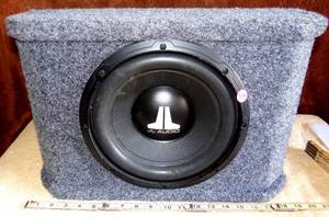 lot 254 image: JL AUDIO POWER WEDGE KICKER BOX WITH JX2501 AMPLIFIER
