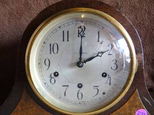 lot 272 image: ANTIQUE SETH THOMAS MANTLE CLOCK WITH CHIME MECHANISM - $$$