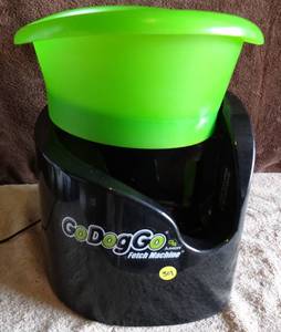 lot 301 image: Hyper Pet GoDogGo Fetch Machine G5 Rechargeable Ball Launcher Interactive Dog Toy WCHARGER