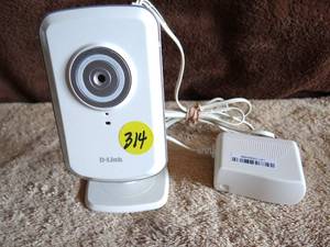 lot 314 image: D-Link DCS-930L Wireless N Network Camera Surveillance