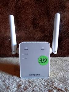 lot 339 image: NETGEAR WiFi Range Extender EX3700 - Coverage up to 1000 sq.ft. and 15 Devices