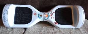 lot 356 image: HOVERBOARD SELF BALANCING SCOOTER WITH CHARGER - WHITE