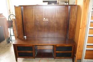 lot 155 image: Entertainment Cabinet with Black Screen Side Doors