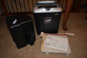 lot 101 image: Fellowes Paper Shredder, Boston Paper Cutter, CD Holder
