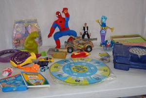 lot 202 image: Toy Lot Spiderman, Magnetix, Tank, Bubble blower and More