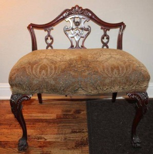 lot 24 image: Antique Mahogany Bench, matches Lot #16