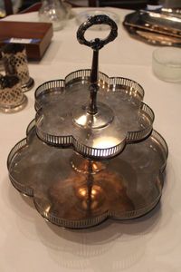 lot 29 image: 2-Tier Scalloped Serving Tray