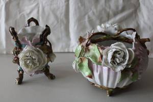 lot 50 image: Rose Sculpted Porcelain bowlsvases EXCELLENT CONDITION