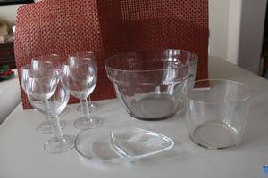 lot 48 image: Thick Stem Wine Glasses, Serving Bowls and Relish Tray