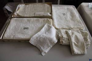 lot 60 image: Ottavia Switzerland Square Tablecloths, Piccadilly Fair Placemats, and Cloth Napkin Set