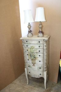 lot 168 image: Standing ArmoireJewelry Case wtwo Small lamps