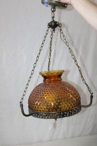 lot 136 image: Vintage Amber Glass Shade Swag Hanging Light Fixture