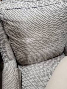 lot 122 image: Upholstered 1557-1 Lounge Chair by Sherrill Furniture, Features Maze Pattern and Button Trim