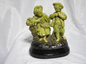 lot 85 image: 18TH CENTURY STYLE CERAMIC SCULPTURE 2 COLONIAL KIDS