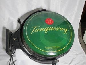 lot 88 image: TANQUERAY LIGHT UP SIGN, DID NOT TURN ON WHEN TESTED
