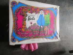 lot 125 image: 1960s MATTEL DOUBLE DOLL CASE WITH MANY ACCESSORIES