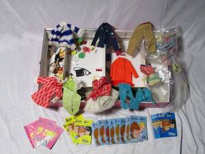 lot 278 image: VINTAGE BARBIE ACCESSORIES, THE WORLD OF BARBIE DOLL TRUNK