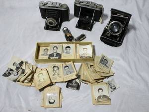 lot 246 image: ANTIQUE CAMERAS AND MANY OLD PHOTOS OF MILITARY MEN